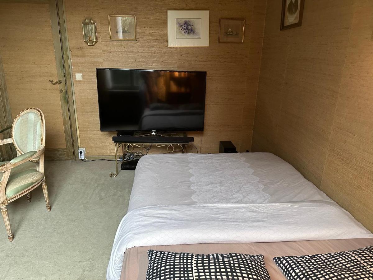 House Of Tanya Bed & Breakfast Брюксел Екстериор снимка